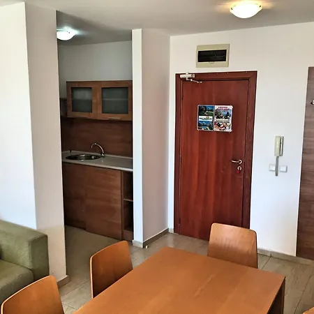 тwo-bedroom In Sun Village Eh Apartment *